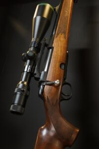Tikka M695 7x64